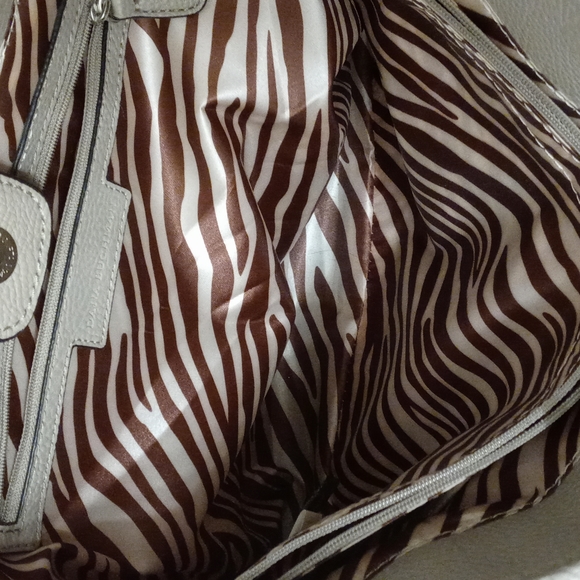 Dana Buchman handbag - Picture 7 of 8